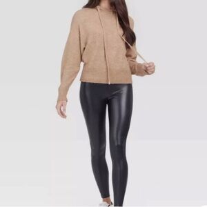 Women’s Faux leather leggings